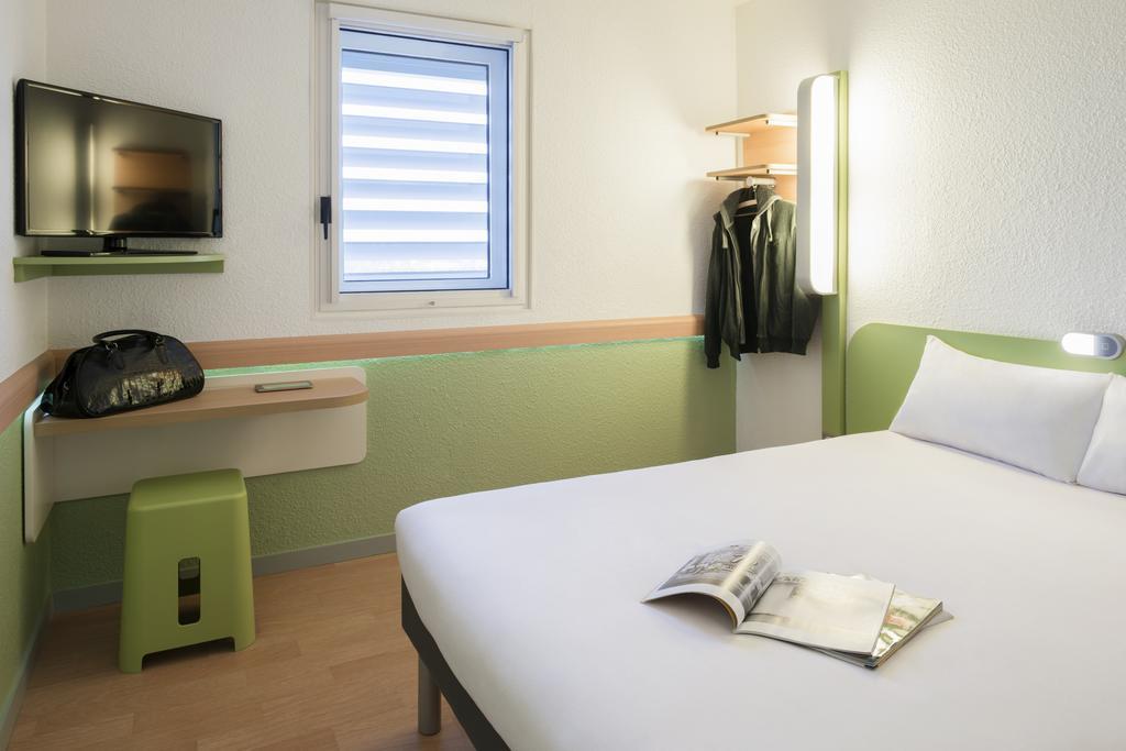 Ibis Budget Lyon Centre Confluence Quarto foto